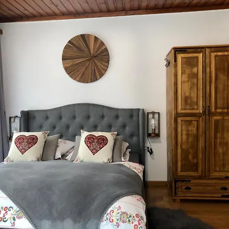 Marina לינה וארוחת בוקר זקופאנה