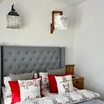 Marina Bed & Breakfast 3*