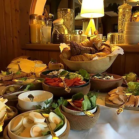 Alojamento de Acomodação e Pequeno-almoço Marina Zakopane