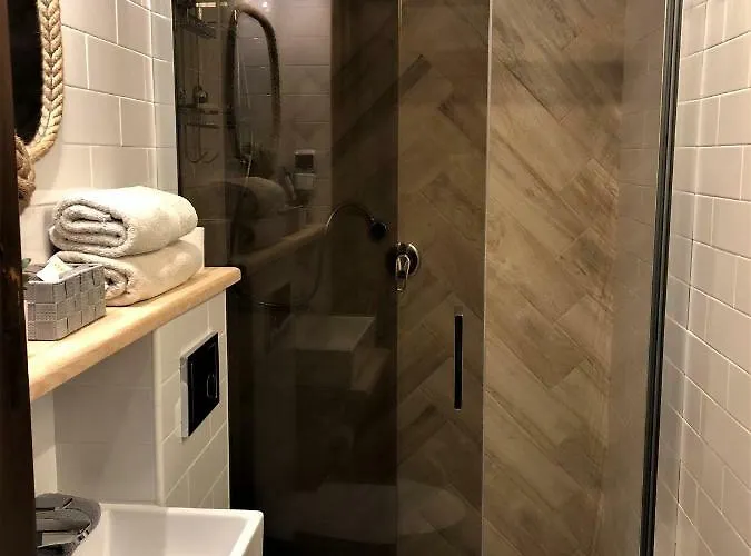 Marina فندق مبيت وإفطار